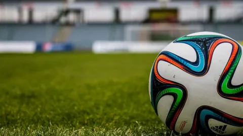 申花海港中超第3轮互交白卷，穆伊精彩远射与巴索戈点球救主